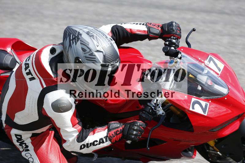 Archiv-2025/09 22.04.2025 Cornu Master School ADR/rot-rouge/27